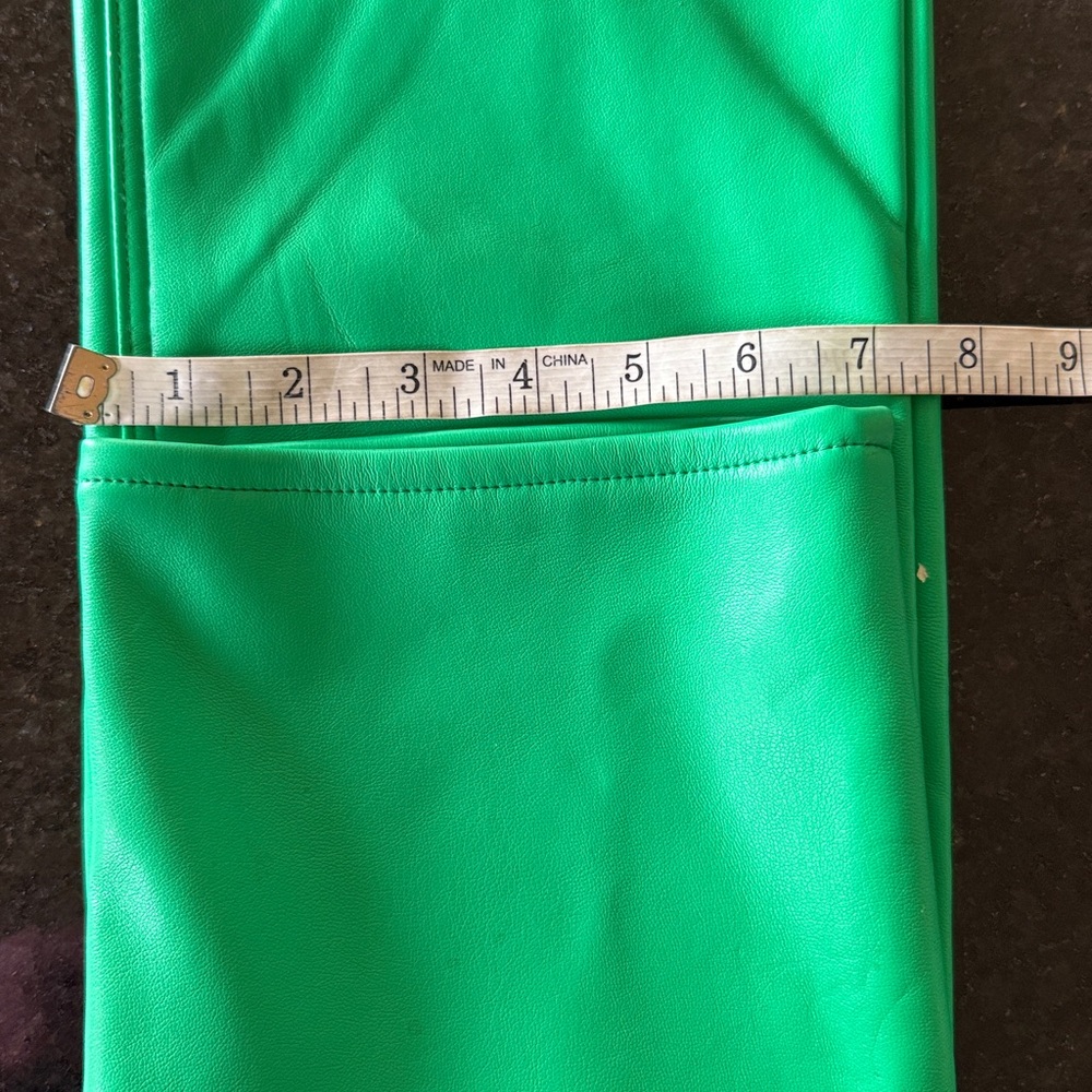 Good American Good Icon Faux Leather Pants Summer Green Size 2/26 - Picture 8 of 10